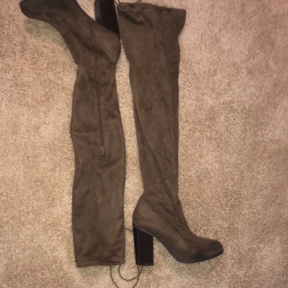 Thigh high womens boots size 7.5